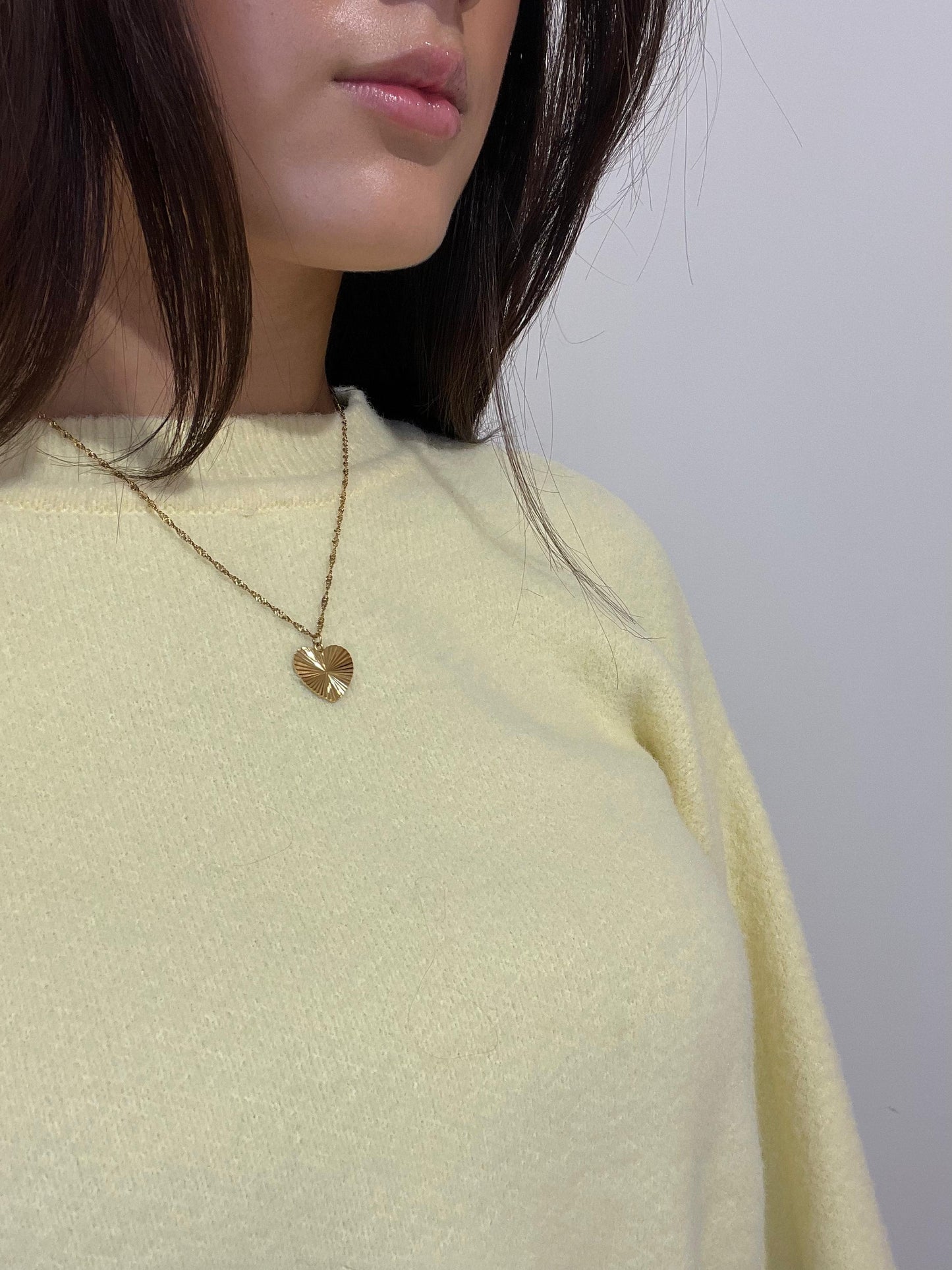 Ribbed Retro Heart Necklace - Etta