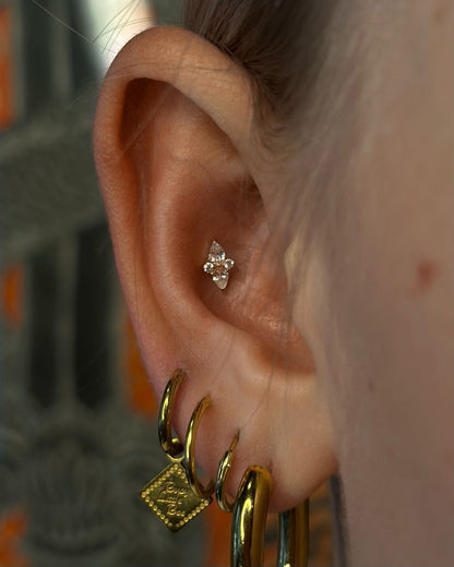 Piercing en forme de diamant en titane - Thea