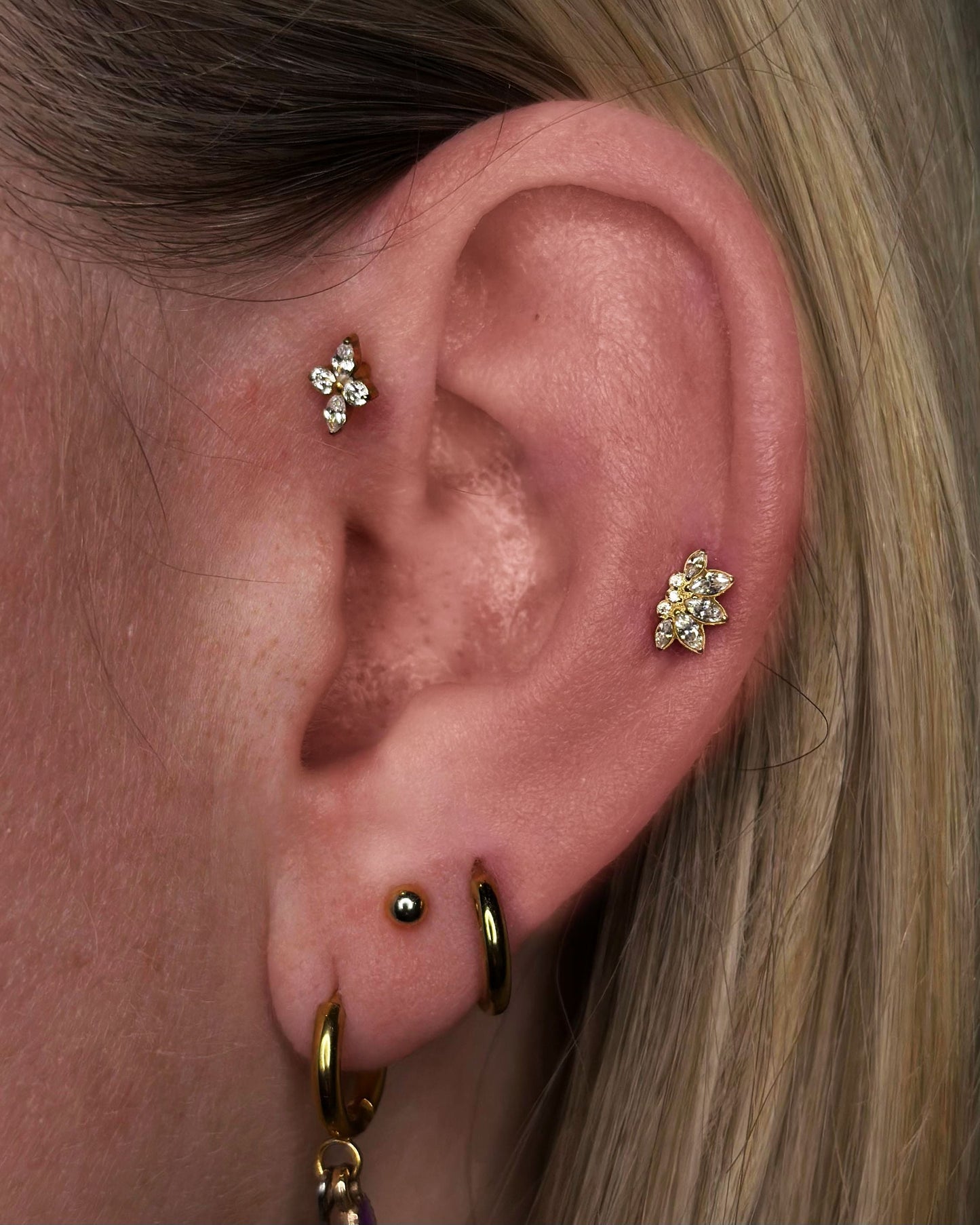 Piercing Lotus en Titane avec Cristaux - Selena
