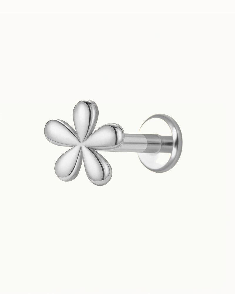 Minimalistisches Blumenpiercing aus Titan - Renate